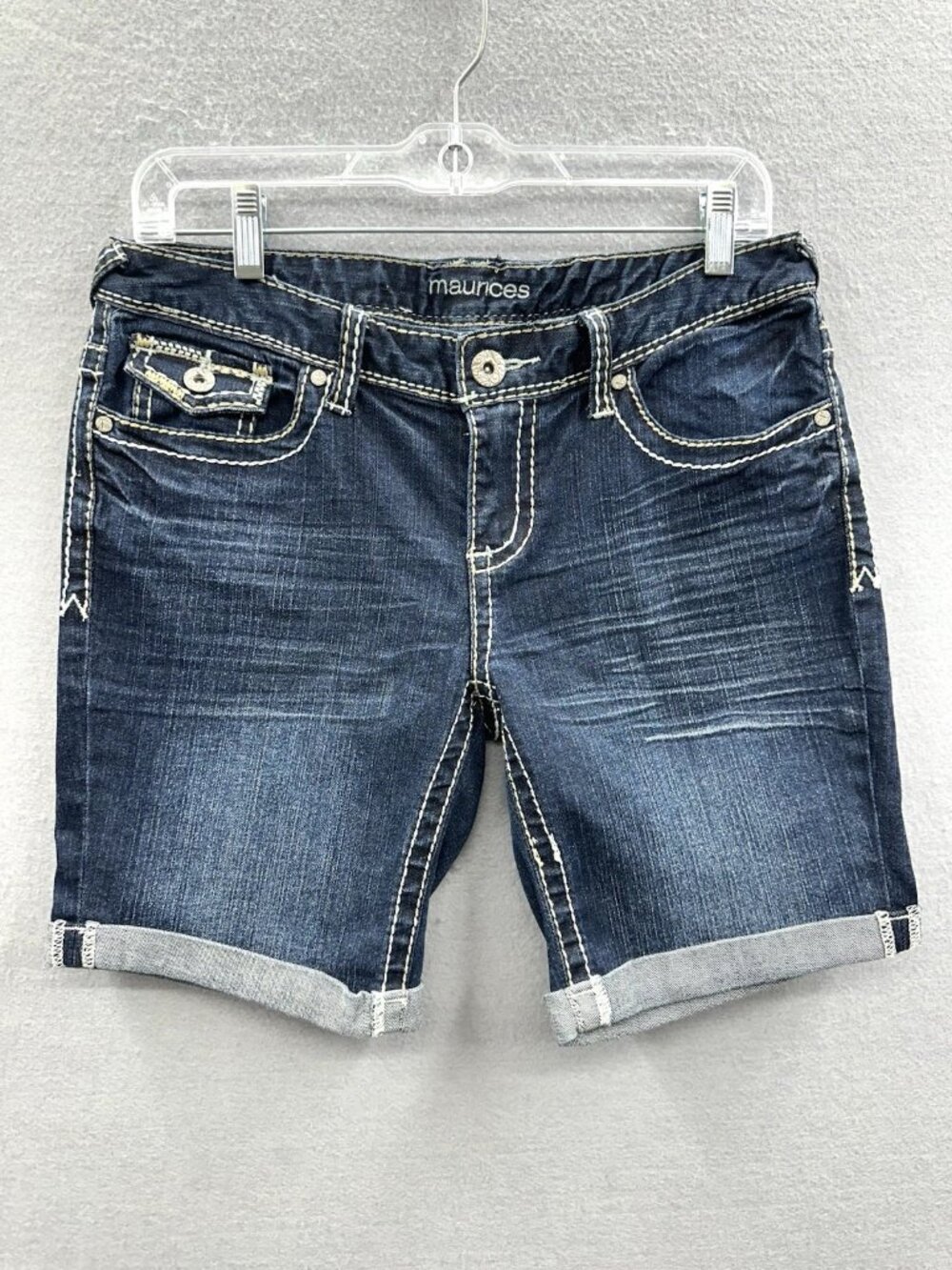 Maurices Women 5/6 Shorts 30W Cuffed Dark Wash Denim Jean Contrast Stitching EUC